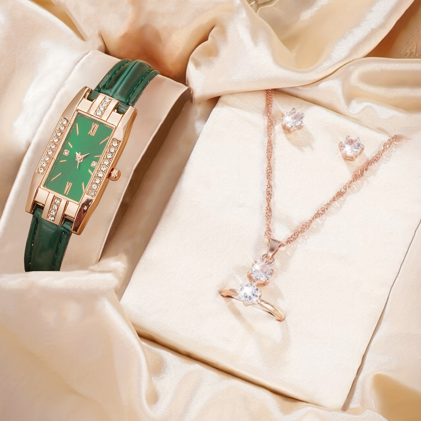 ラグジュアリーラインストーンクォーツウォッチ バロックファッ - Luxury Watch Gift For Her のレビューと価格