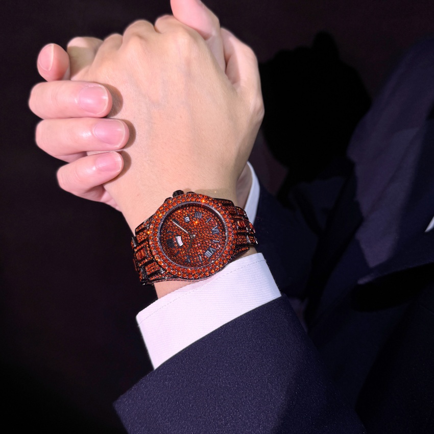 ラグジュアリーヒップホップステンレススチール製レッドカラーカ - Luxury Watch Iceberg のレビューと価格