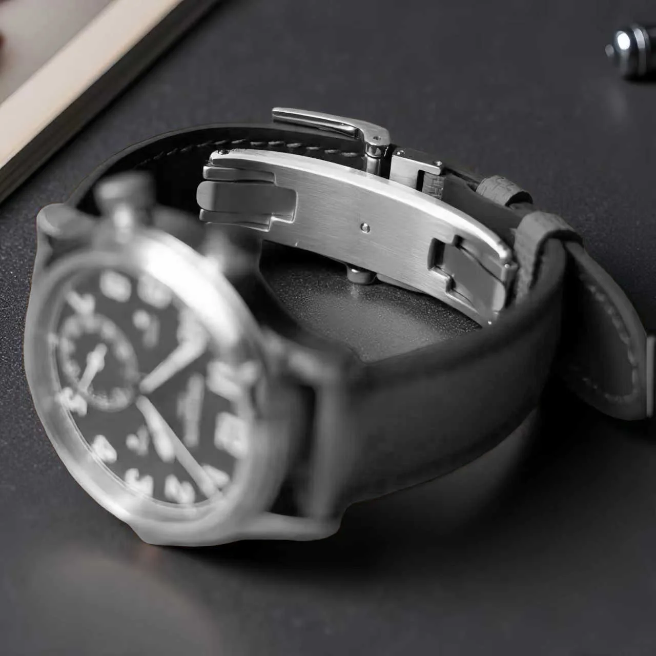 デプロイアントクラスプ時計ストラップスプリングデプロイアント - Luxury Watch Investment のレビューと価格
